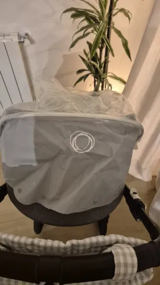 Bugaboo Bee 6 Silla + Capazo Gris
