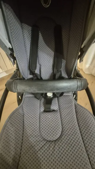 Bugaboo Bee 6 Silla + Capazo Gris