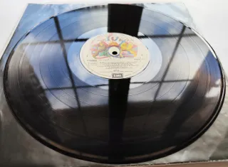 LP 1975 🇩🇪 QUEEN - A NIGHT AT THE OPERA