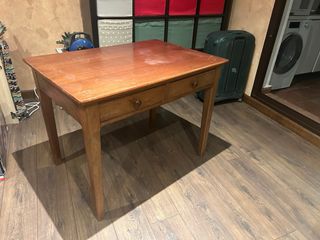 Escritorio de madera maciza