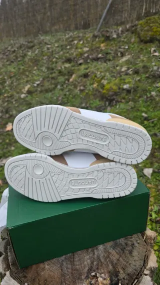 Zapatillas Lacoste Misso Blancas y Marrones