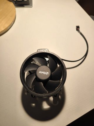 Procesador AMD Ryzen 5 3400G con disipador