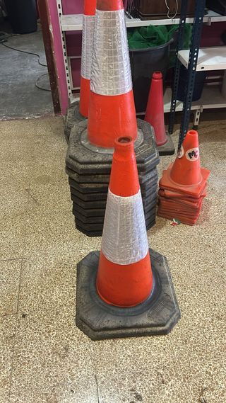 Conos de señalización para obra