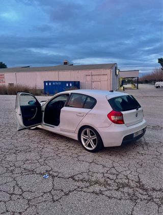 *BMW 118d Pack M 🟦🟥