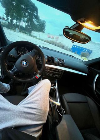 *BMW 118d Pack M 🟦🟥