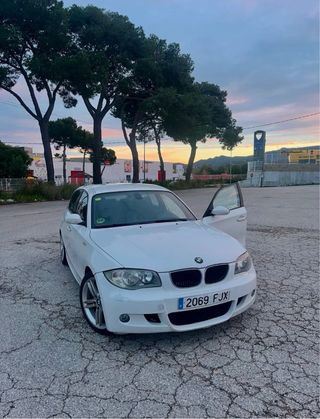 *BMW 118d Pack M 🟦🟥