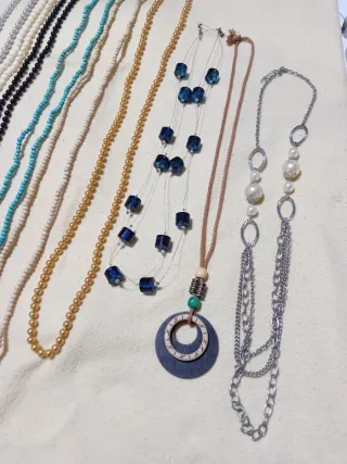 Lote 9 collane di bijouterie