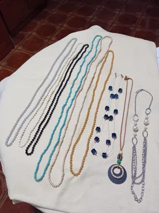 Lote 9 collane di bijouterie