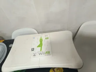 13 giochi di Wii Fit e un gioco con step sport