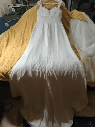 Vestido de Novia y Velo