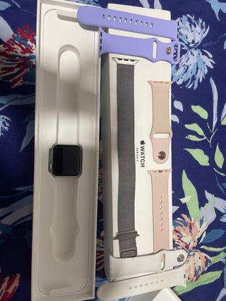 Apple Watch Series 3 Incluye correar cargador