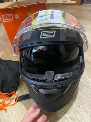 Casco de moto modular. Marca origine, nuevo.