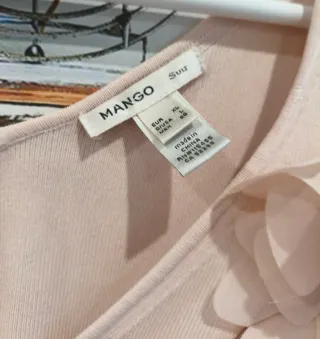 Top Mango suit de punto elástico flor rosa