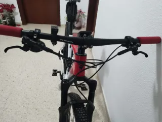 Bicicleta de montaña Berria Bravo impecable