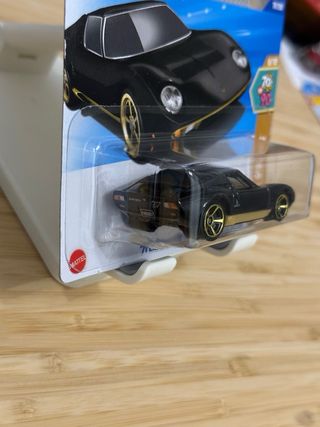 Hot Wheels '71 Lamborghini Miura SV Negro Dorado