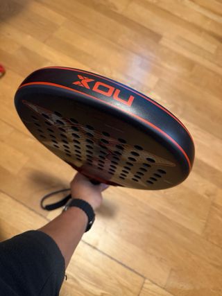 Pala NOX AT10 GENIUS 18K ALUM BY AGUSTIN TAPIA2025