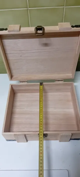 Caja de madera decorada