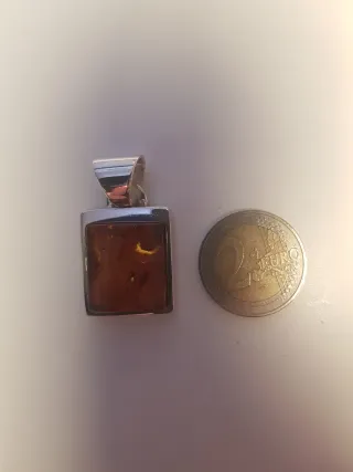 Colgantes de ámbar y plata