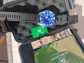 Reloj Steeldive Sumo Azul y Negro