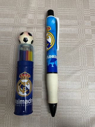 Estuche y bolígrafo gigante Real Madrid