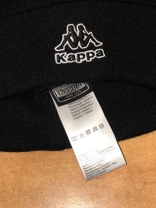 Gorro negro Kappa