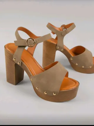 Sandalias de tacón beige 11 cm