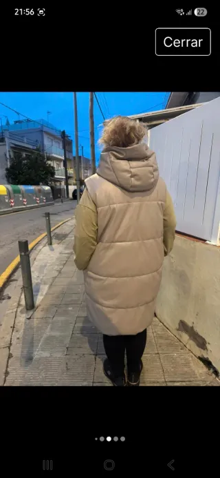 Chaleco largo acolchado beige