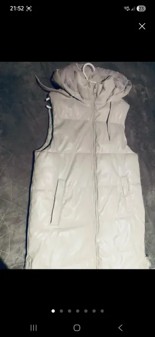 Chaleco largo acolchado beige