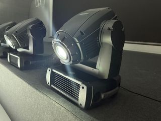 Cabeza Móvil Martin MAC700 Profile