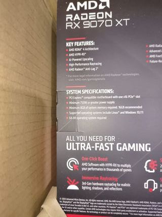 Tarjeta Gráfica ASROCK Taichi RX 9070 XT 16 GB