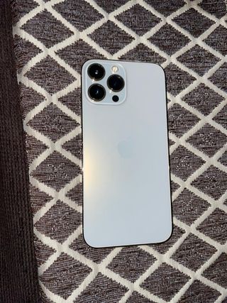 iPhone 13 Pro Max Dorado/Plateado