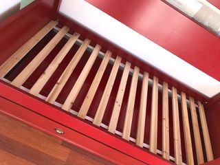 Litera con cama supletoria roja