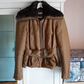 Pinko piumino marrone con pelliccia