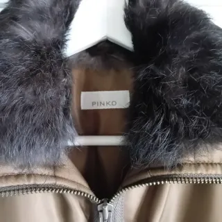 Pinko piumino marrone con pelliccia