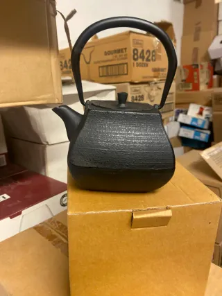 Tetera de hierro fundido negra