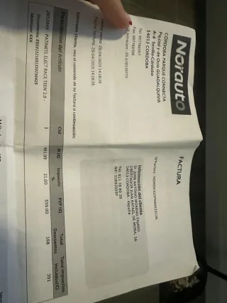 Patinete eléctrico con luces