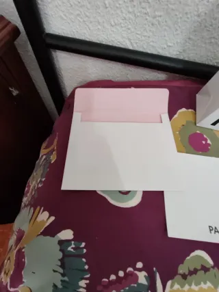 Caja y bolsa Pandora. Lo demás de regalo.