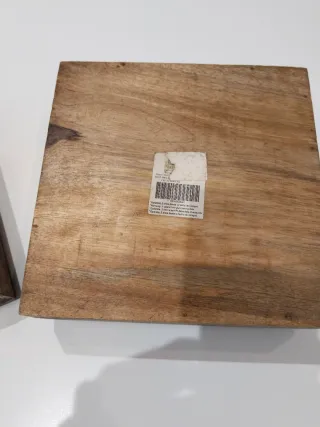 Caja de madera decorativa