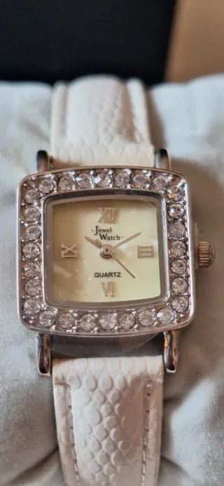 4 Relojes Vaccaro Mujer Oro y Plata