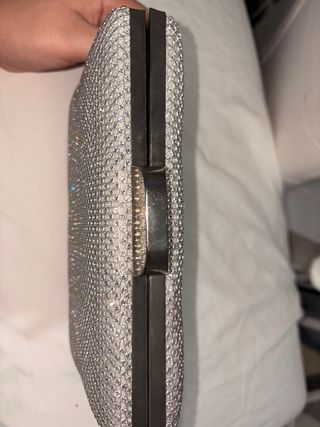 Bolso de fiesta plateado con brillantes