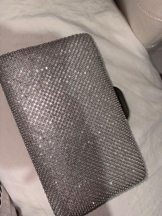 Bolso de fiesta plateado con brillantes