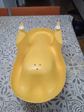 Bañera para bebé amarilla