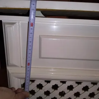 Cubre radiador blanco de madera