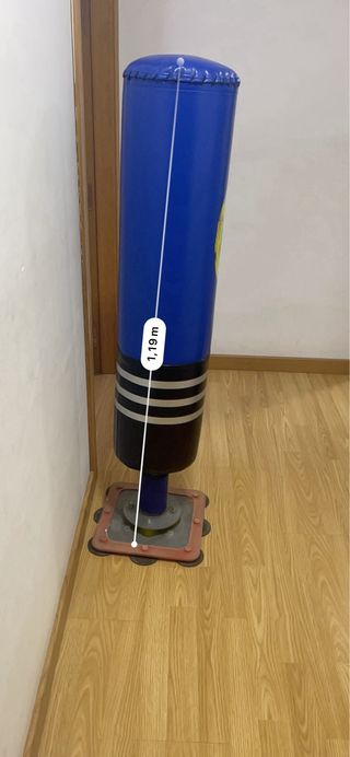 Saco de boxeo con base de ventosas