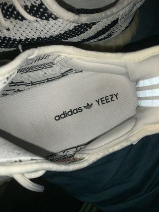 Adidas Yeezy 350 Boost V2 Zebra