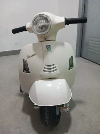 Mini Moto Eléctrica Infantil Vespa Blanca