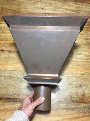 Vierteaguas de cobre nuevo