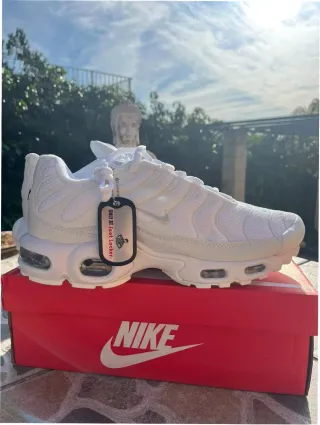 Nike Air Max Plus TN Blancas Talla 37.5