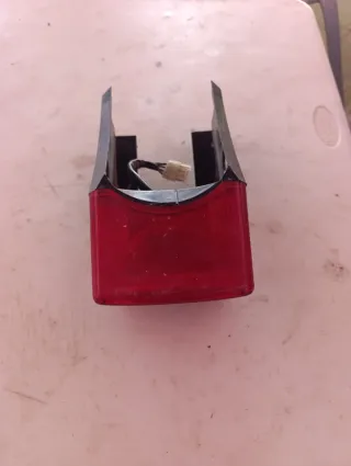 Plásticos y asiento moto piloto