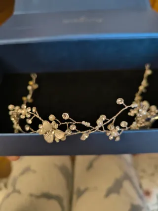 Tiara Novia Cristales y Flores Nacaradas Edenly